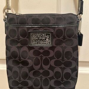 Authentic Coach Signature Crossbody Bag Black. Excellent condition, like new!